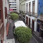 Bed and Breakfast Downtown House 2*