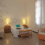 Downtown House Bed and Breakfast
